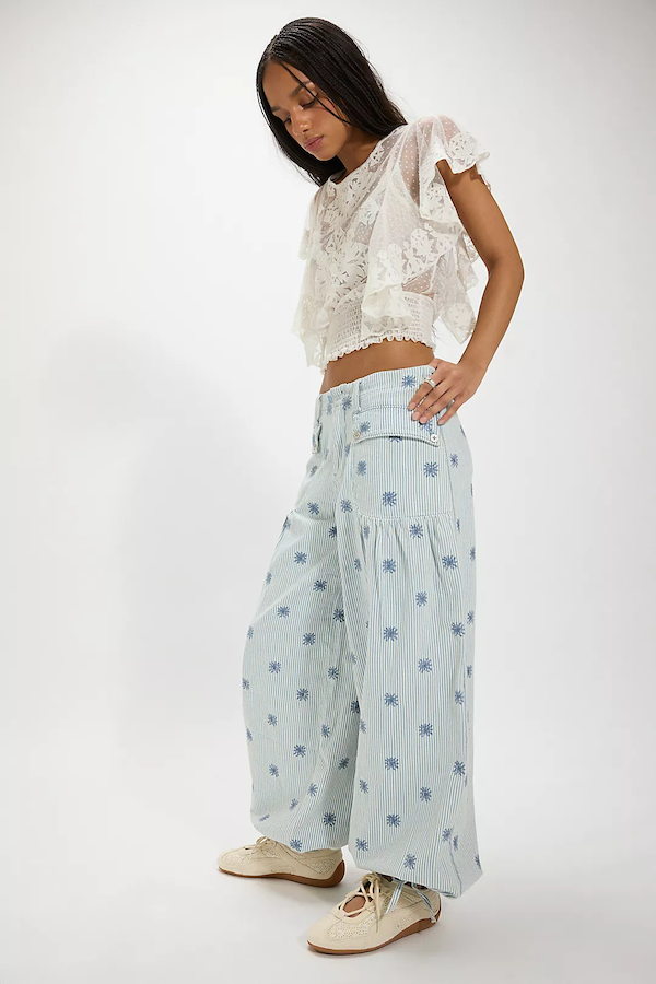 LOTUS EMBROIDERED RAILROAD BALLOON JEANS