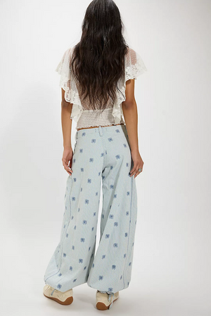 LOTUS EMBROIDERED RAILROAD BALLOON JEANS