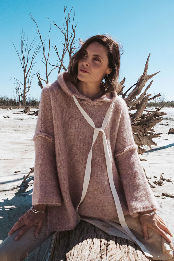 AMANO COLAB ALPACA HOODIE WITH DRAWSTRING - BLUSH