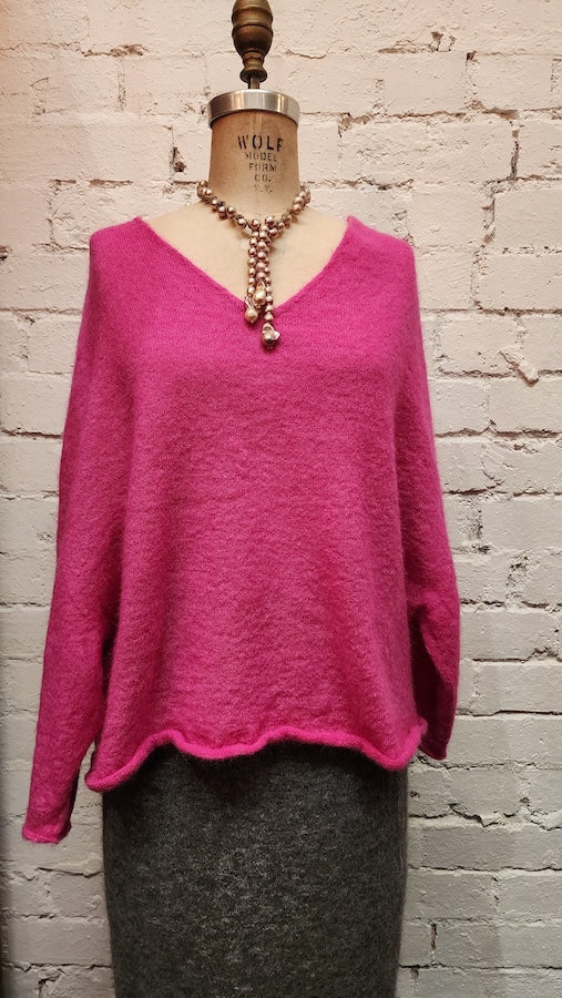LIGHT WEIGHT V-NECK SWEATER - CANDY PINK