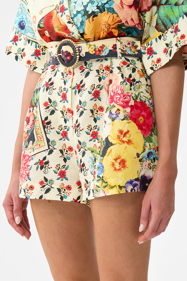 TUCK FRONT SHORT
