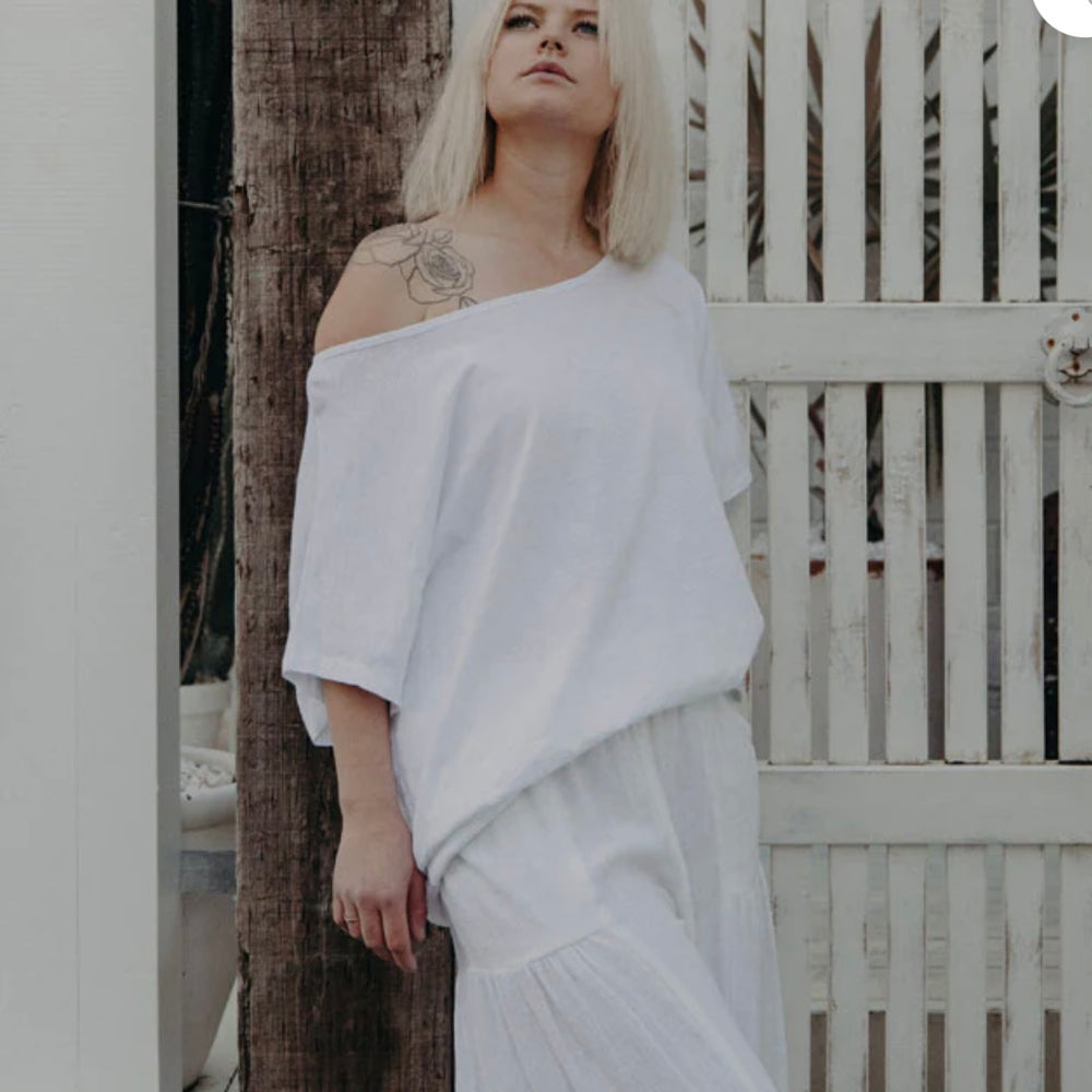 SILIANA TEE - WHITE