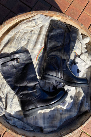 CLASSIC LAND BOOTS (TALL) - BLACK
