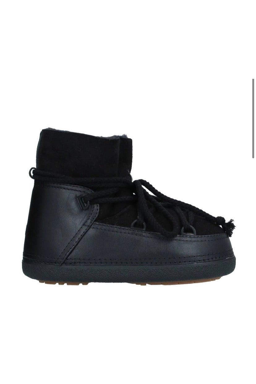 CLASSIC WEDGE BLACK