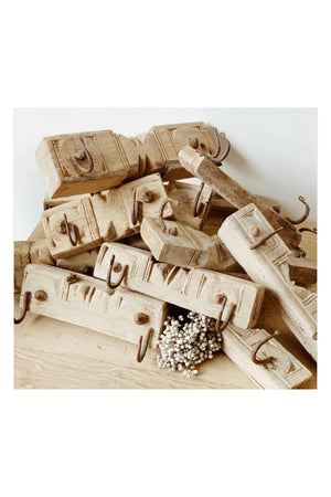 WOODEN 2 HOOK HANGER