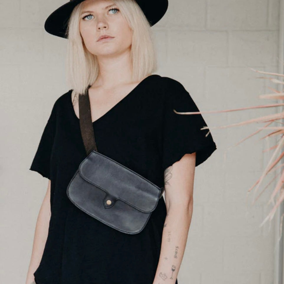 ELENA TEE - BLACK